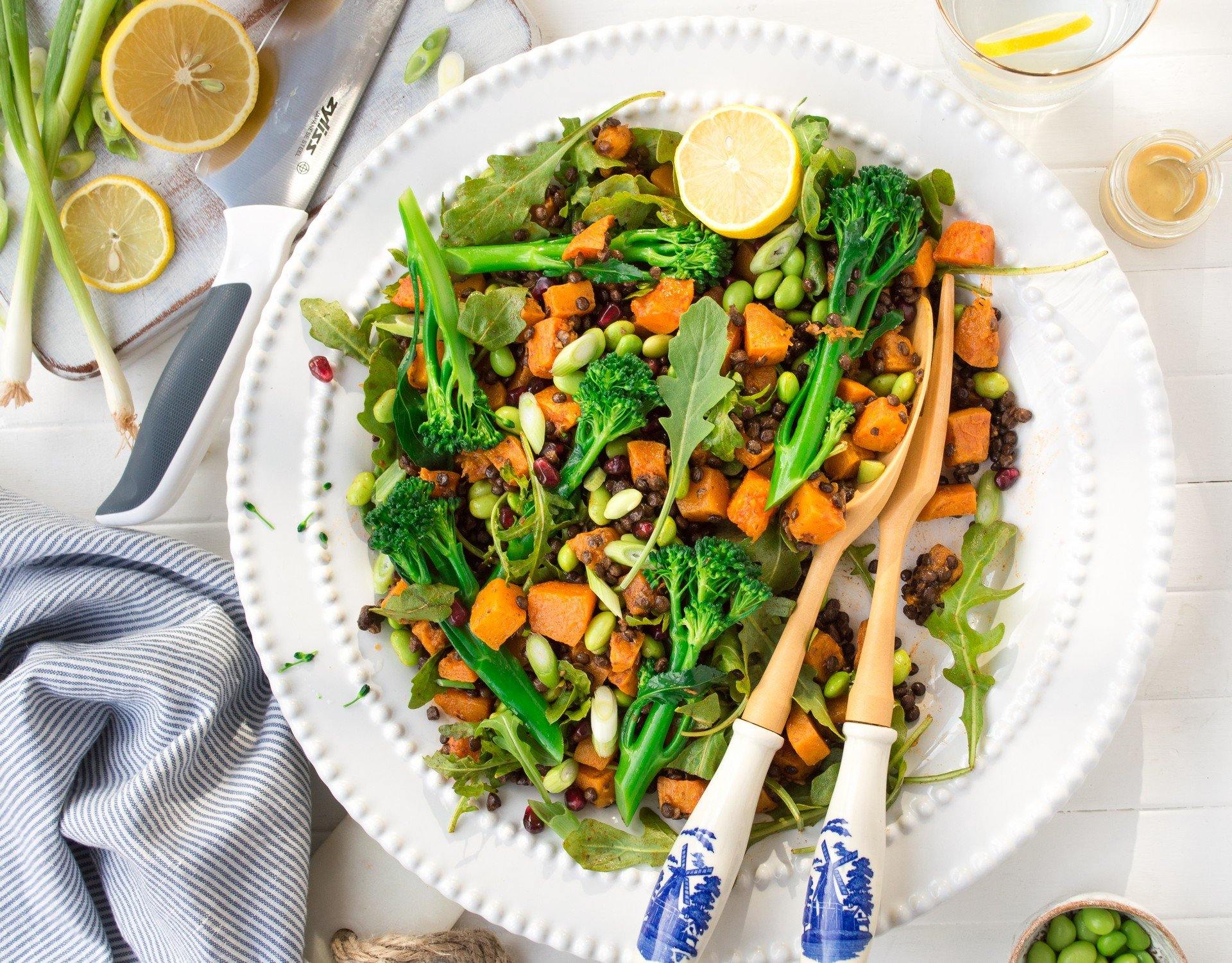 Autumnal veggie-protein-punch salad with mustard dressing Zyliss UK