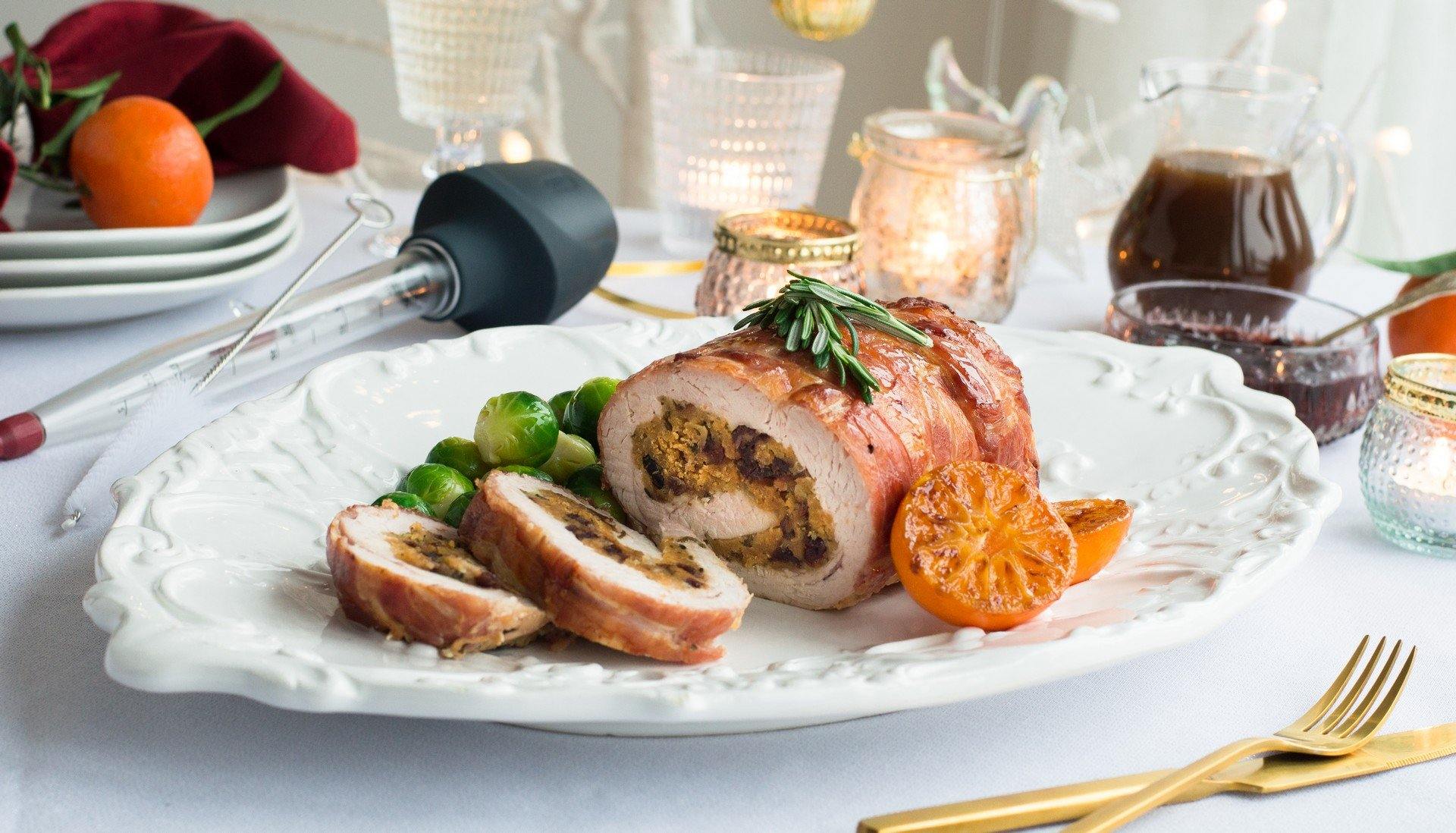 Rolled turkey breast with herby cranberry stuffing & crispy bacon Zyliss UK