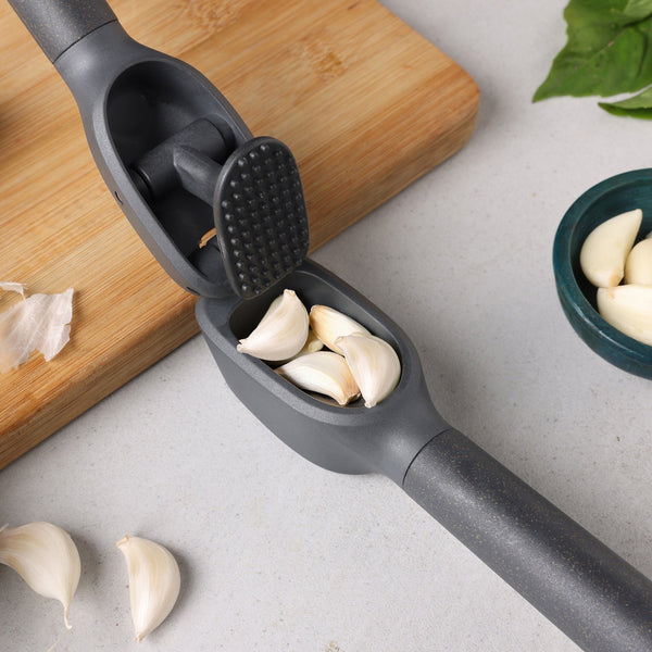 Classic Garlic Press