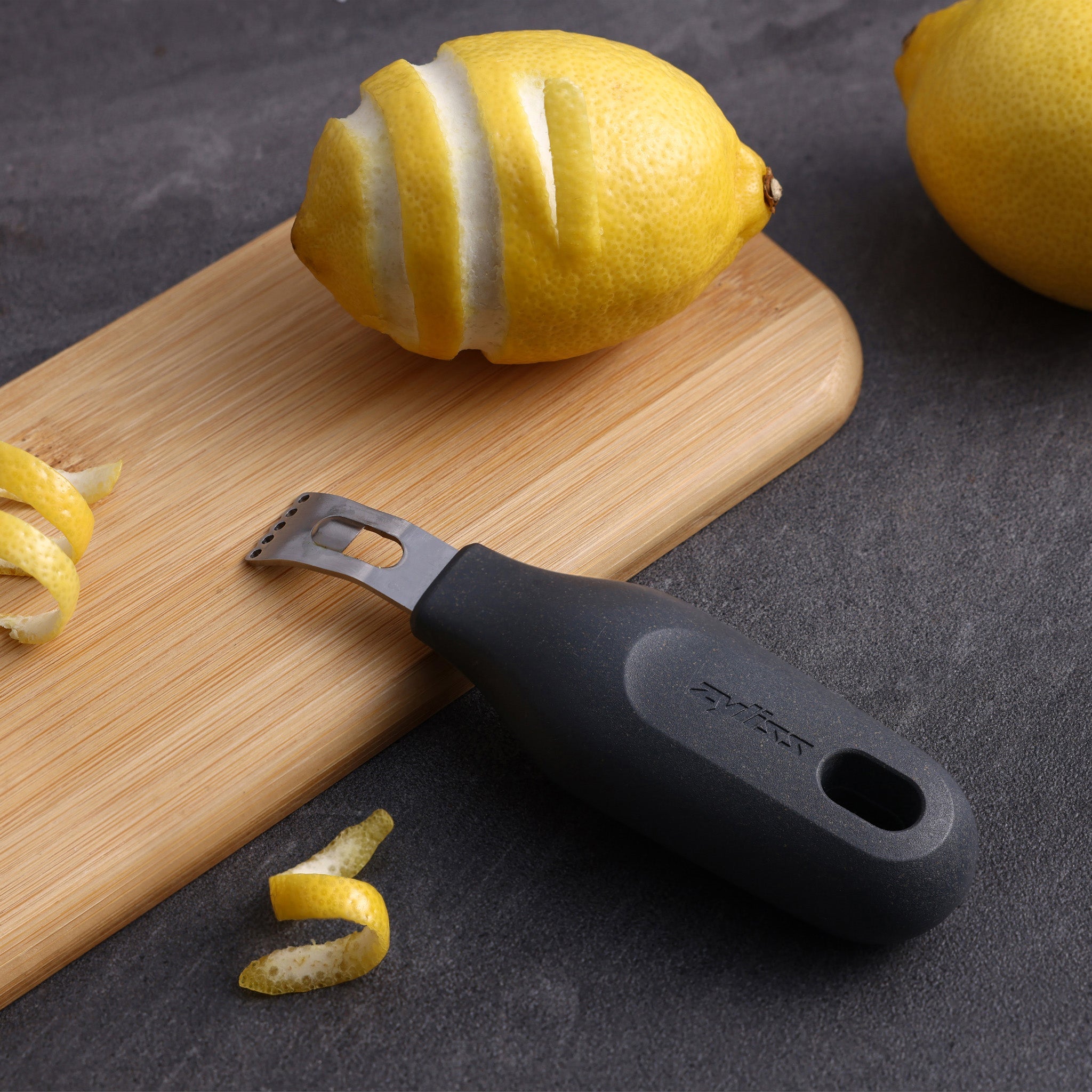 Zyliss 2-in-1 Zester – Versatile Zesting & Grating Tool