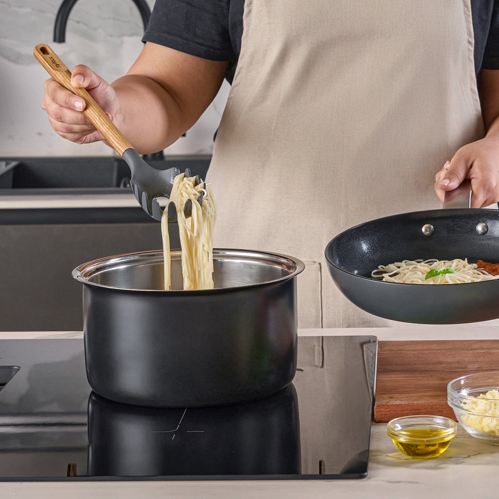 Serveur à spaghetti en bois de chêne