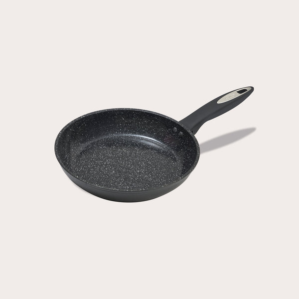 #28cm/11"
The Zyliss Ultimate Ceramic Fry Pan is PFAS-free, featuring a black speckled non-stick surface and a long black handle, shown on a plain white background.